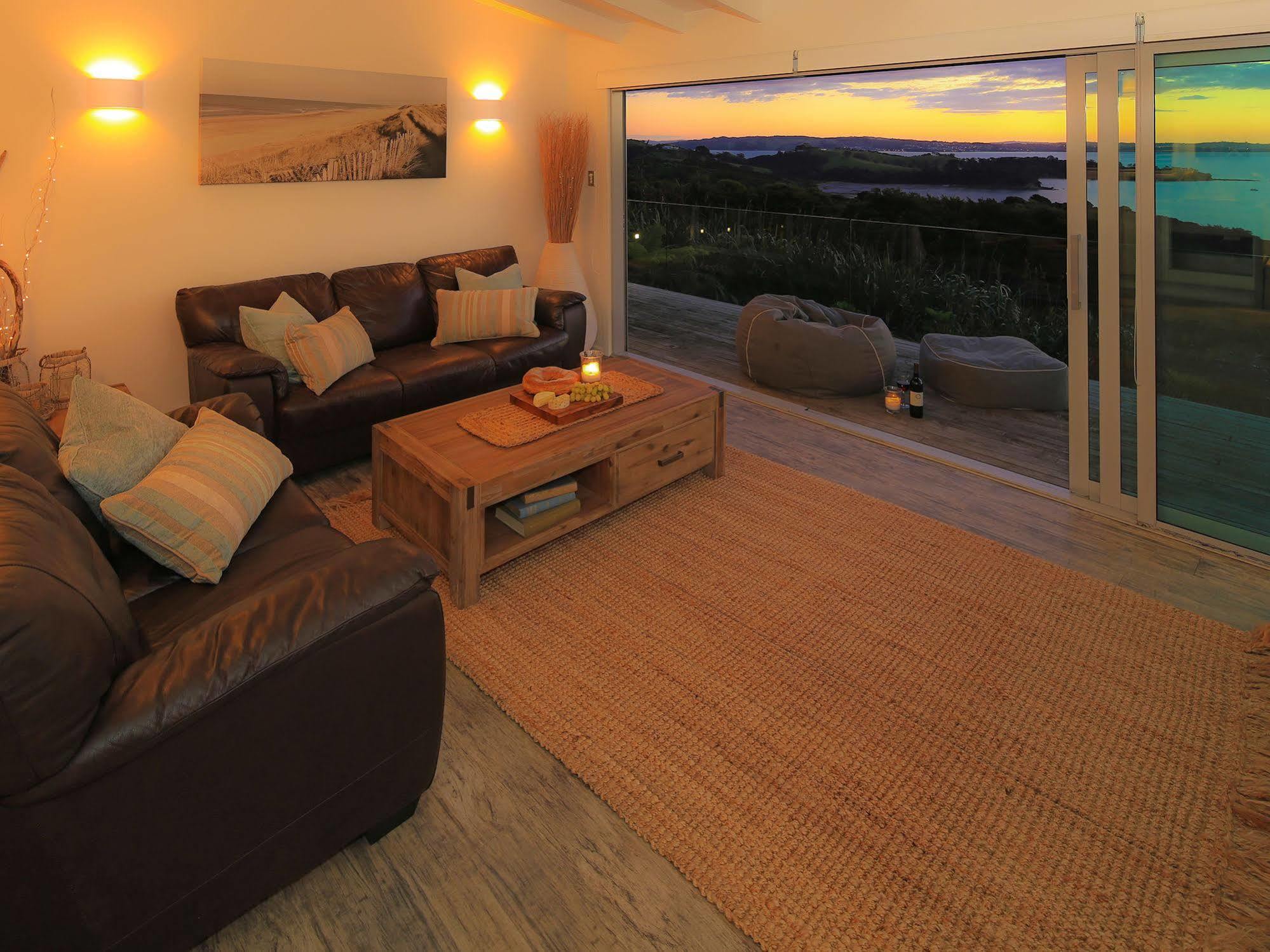 Koi Roc Waiheke Island Accommodation ภายนอก รูปภาพ