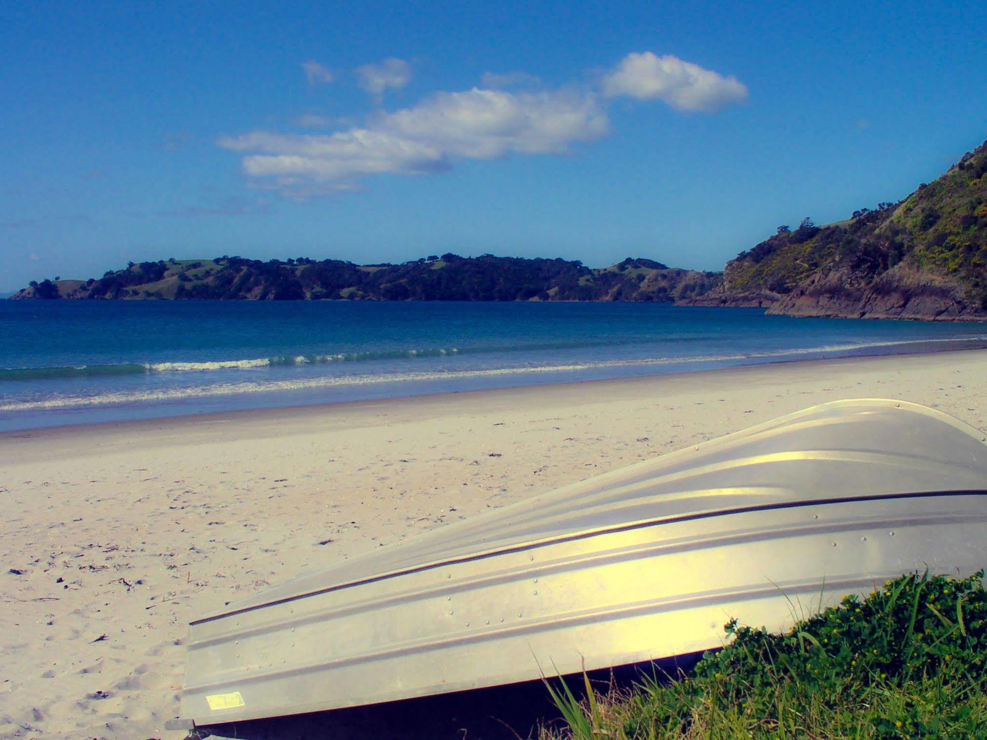 Koi Roc Waiheke Island Accommodation ภายนอก รูปภาพ