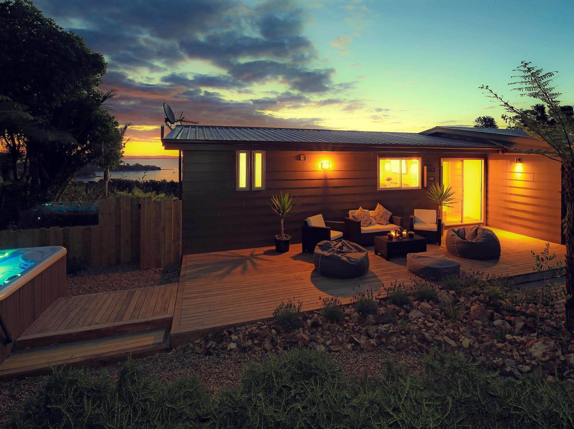 Koi Roc Waiheke Island Accommodation ภายนอก รูปภาพ