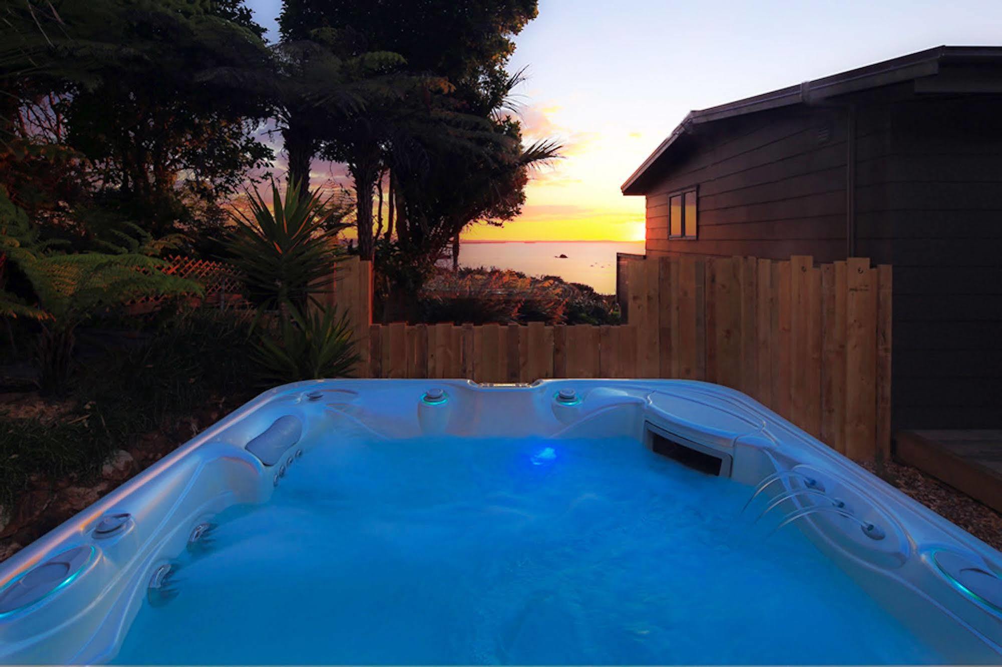 Koi Roc Waiheke Island Accommodation ภายนอก รูปภาพ